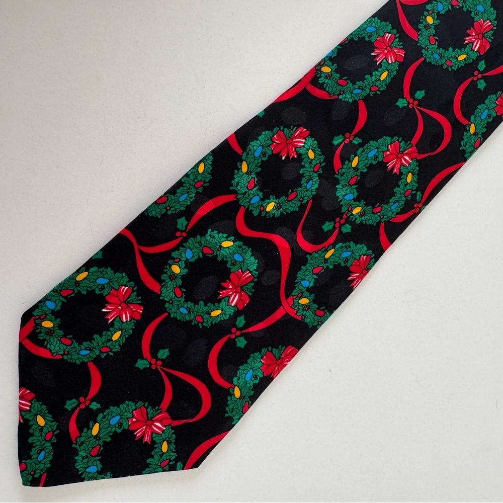 Addiction Black Silk Christmas Tie with Red and Green Wreaths